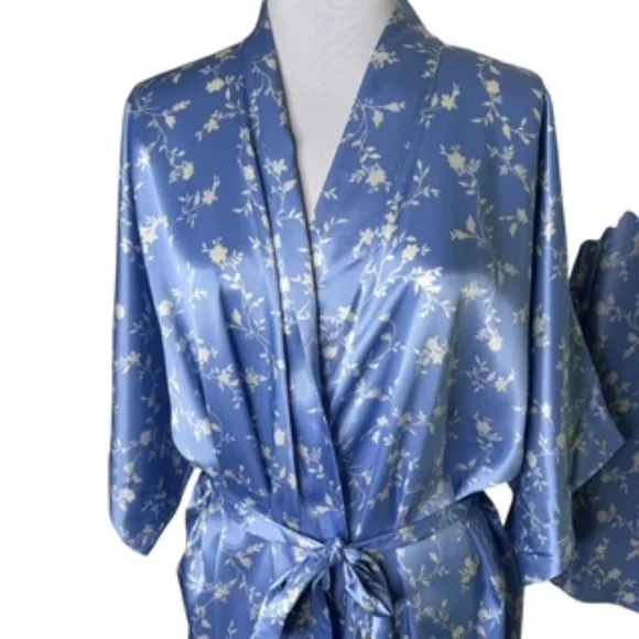Morgan Taylor Intimates Light Blue/White Floral Robe and Short Gown Size L - Picture 4 of 12
